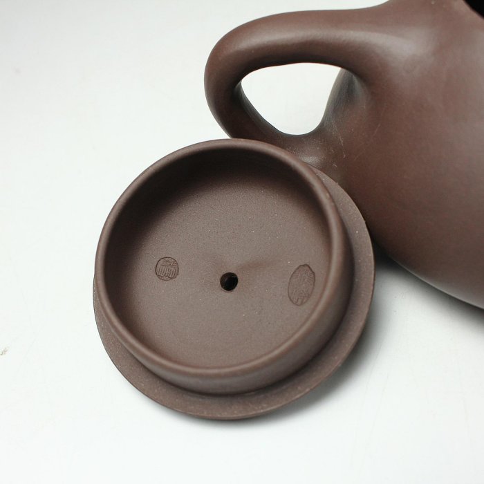 桑園の】宜興紫砂手工紫砂壺作家底款泡茶壺(委託品) D 12024 B27