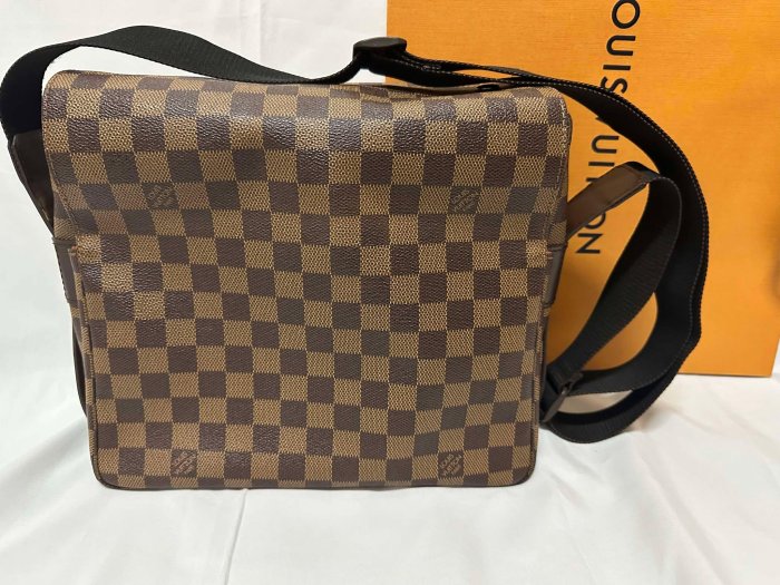 國際精品當舖 LV 格紋GM N45255豆腐斜背包 品項:#93新內部乾淨 四角無破損 A6895