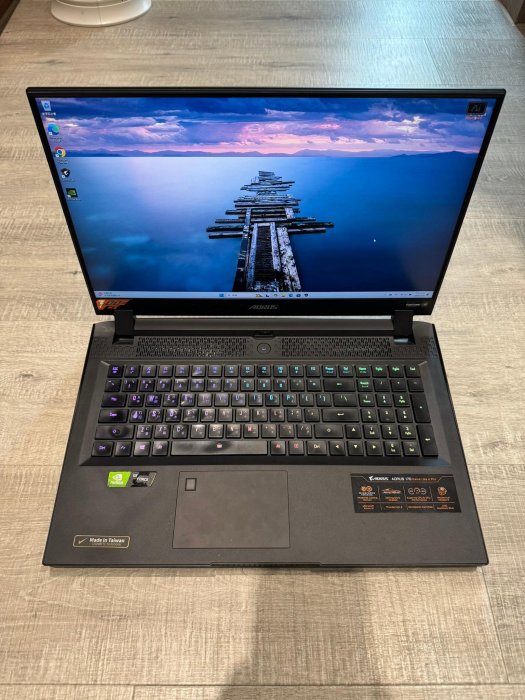 技嘉 電競筆電 AORUS 17G YC I7-10870H 16G 1T RTX3080 二手筆電 遊戲筆電 一元起標