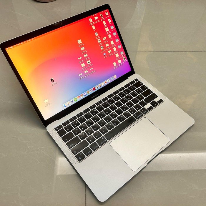 Apple MacBook Air m1 2020 8Gb 256Gb 二手
