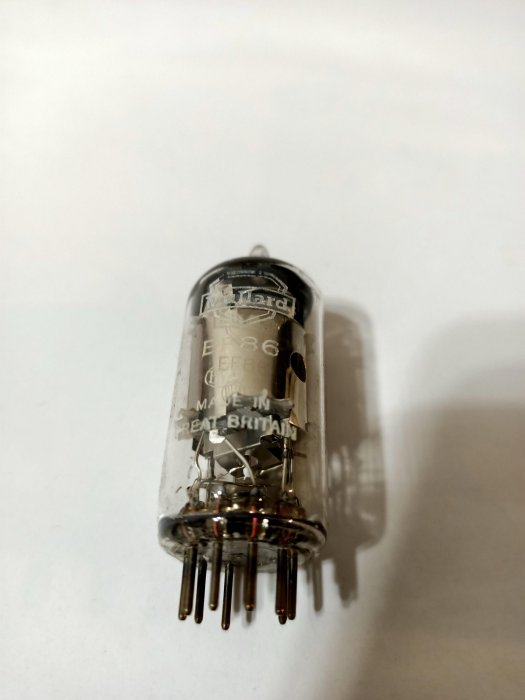 英國Mullard EF86/6267 真空管(一支1標) | Yahoo拍賣