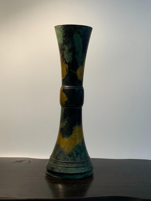 日本老物件秦藏六銅器花瓶鑄銅花瓶花入貼金花器日本花瓶，日本高