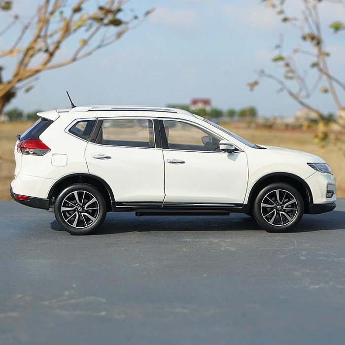 汽車模型 LCD 1:18 丰田陆巡Toyota Land Cruiser LC300 ZX 合金模型：豪车爱好者