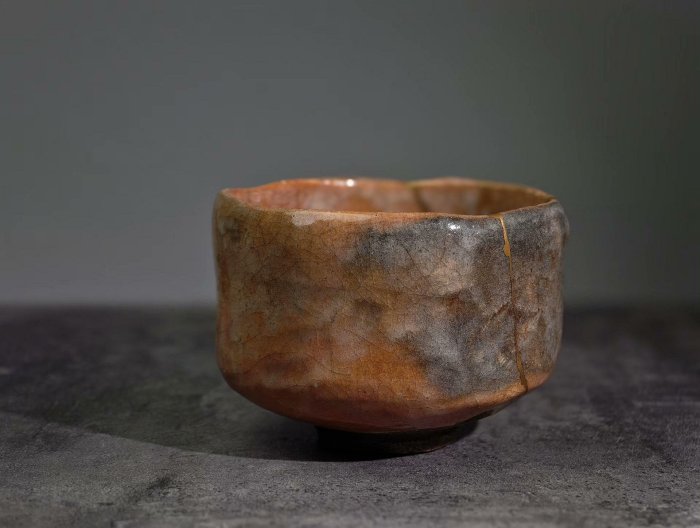 十二代樂吉左衛門弘入樂燒赤樂茶碗，金繕工藝稀世珍品，銘字桐箱收藏