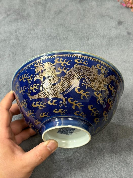 嚴選清乾隆時期霽藍釉描金雲龍紋大碗口徑17.9cm 推薦收藏級瓷藝精品高