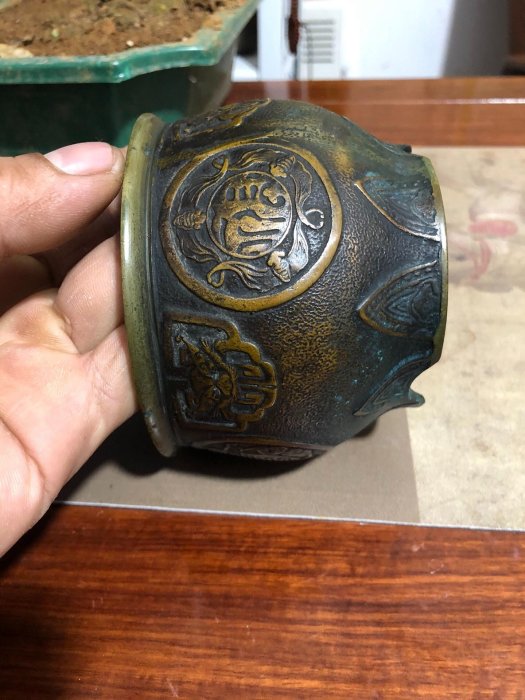 明治時期古銅鏨刻老香爐，精工手工鏨刻，澆筑侘寂古法工藝銅件年代物包