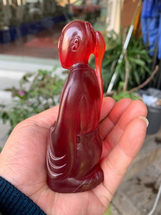 清代紅鋯石人像，高11.5公分，天然紅鋯石精雕， 紅色包漥，無瑕美工