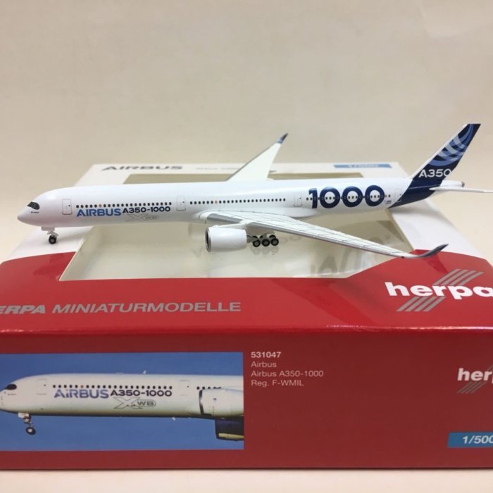 航空機・ヘリコプター AIRBUS350-1000 F-WMIL herpa 531047 1:500 AIRBUS350-1000 F-WMIL herpa 531047 1:500 - メルカリ