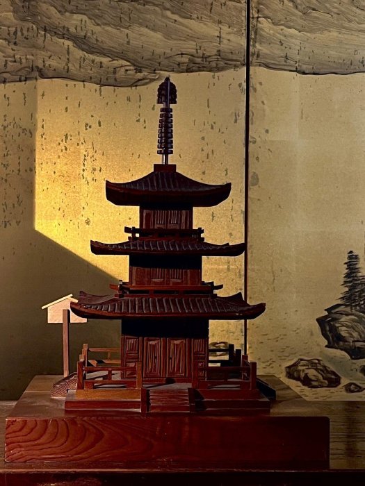 嚴選日本明治時期修繕國寶法起寺三重塔模型，飛鳥時期建築風貌推薦收藏