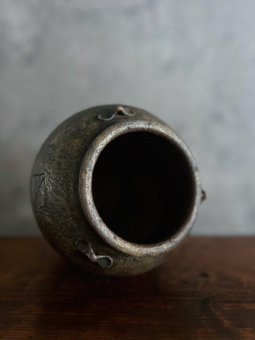 嚴選日本室町時代古備前種壺，三耳水差完美珍藏，高達24.5釐米古備前種