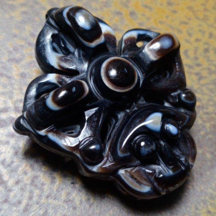 969 天珠 金剛杵天珠 羊眼 板眼 一線 dzibeads！ 969 天珠 金剛杵天珠