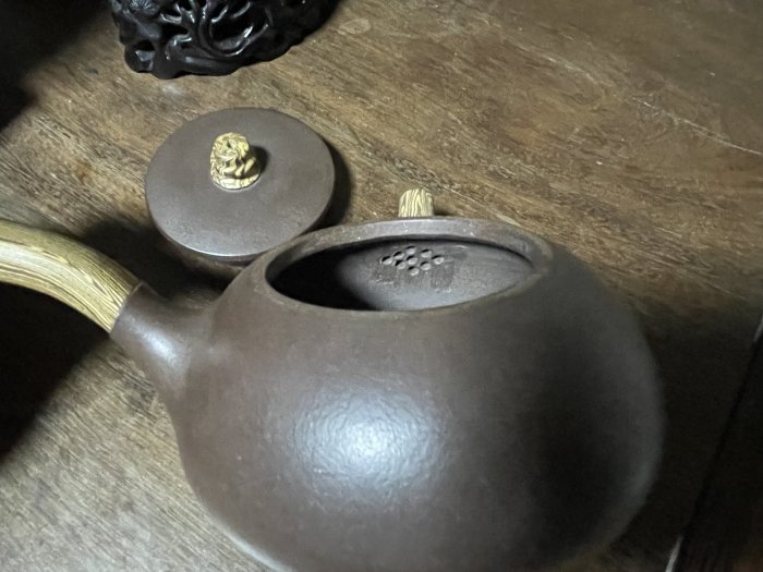 優惠價格）宜興早期（約民國60-70年代作品）紫砂側把壺（壺流、