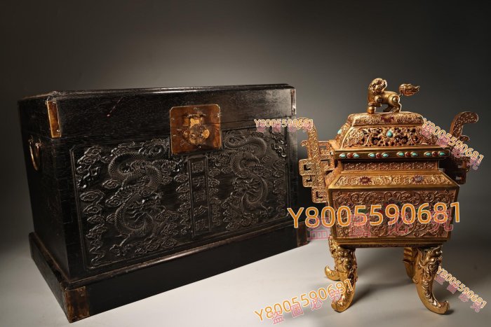 珍品清代宮廷御藏罕見高浮雕鏨刻鎏金方獅子蓋熏香爐工古董舊藏擺件【景