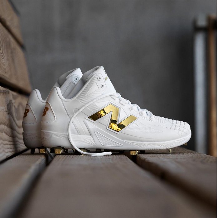 New Balance 大谷翔平Ohtani v1 Metal WT1/BK1 白金黑金棒球鞋