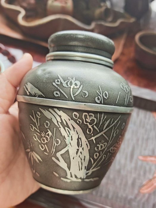 嚴選日本乾茂號大號梅蘭竹菊紋錫制茶葉罐，帶蓋美瓷底款收藏佳品茶罐梅