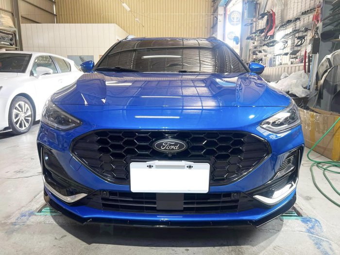 福特 FOCUS MK4.5 wagon 專用 一體式 烤漆黑 前下巴 下擾流板 前定風翼 保險桿 專用下巴 前擾流板