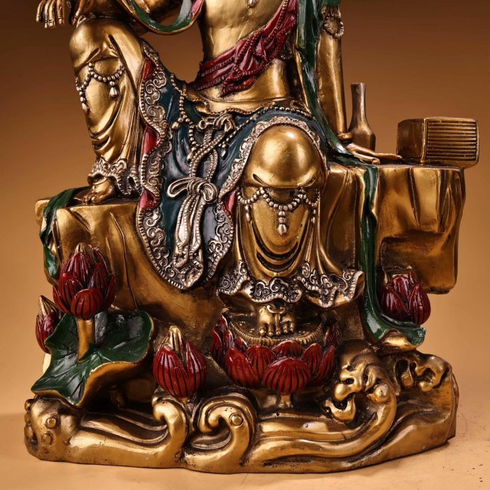 金銅細工 仏教 大迫力観音菩薩造像高彫 乾隆年製 鎮宅 開運財運置物