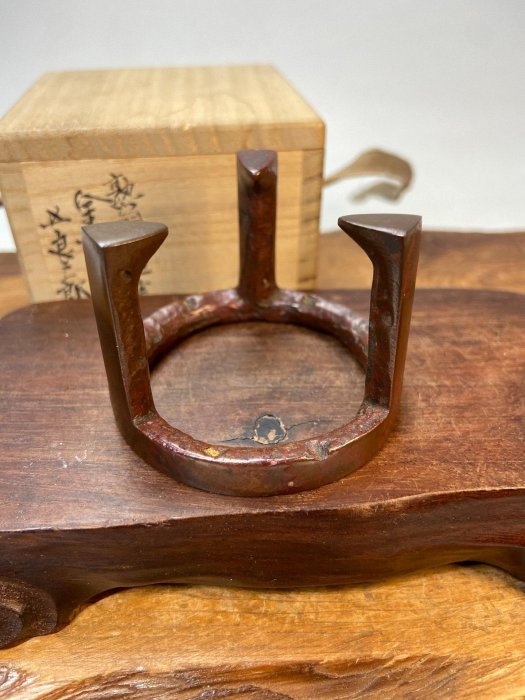 日本昭和早期金工巨匠五良三郎造五德蓋置日本金工巨匠十三代金谷五良