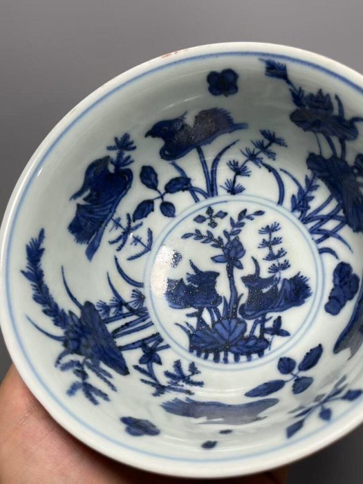 可議價（官窯精品）明代嘉靖內青花外礬紅描金碗口徑12.8公分高7足徑5.5