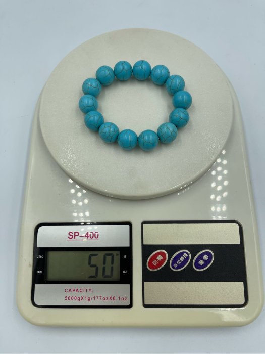 仿綠松石珠飾手鍊：1.5公分精緻珠徑，細節處見品味