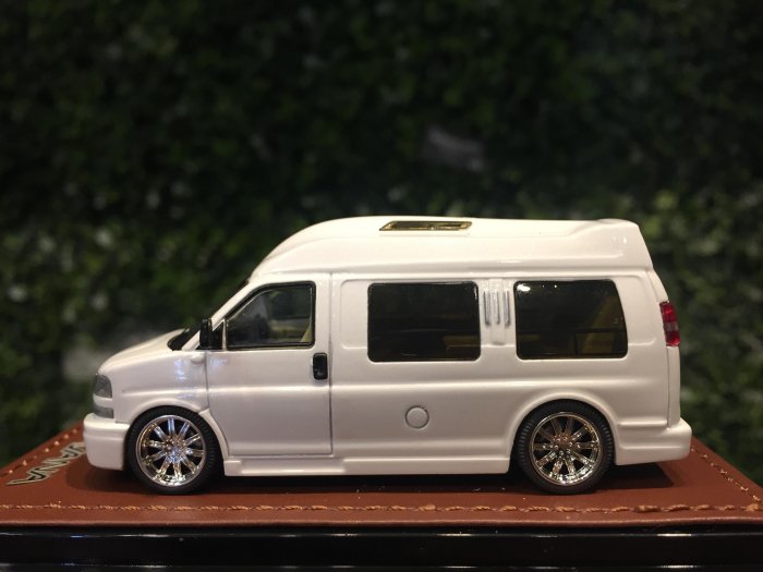 1/64 GOC GMC Savana Van White【MGM】 | Yahoo拍賣