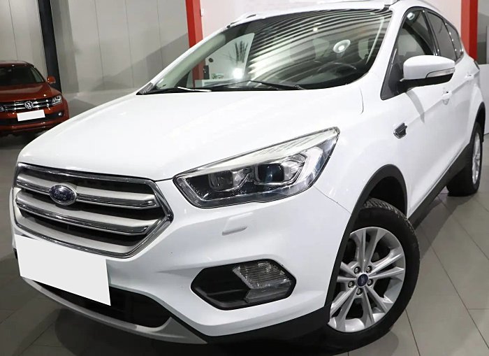 車主寄賣 2019 年 KUGA 4WD南部某銀行職員換車 託售
