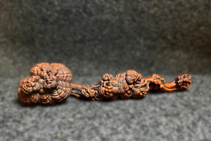 嚴選黃楊木雕靈芝如意擺件，精致鏤空手工雕琢，長20公分，適合收藏賞玩