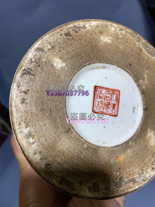 晚清時期墨云方頭黃獅子帽筒一只大名家何士鉎作上下鎖口工瓷器古董老貨