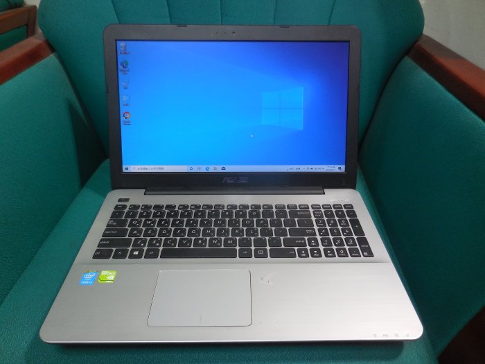 ASUS X555L 15.6吋I5-5200,8G/全新240G SSD,GF920M獨顯2G, USB3.0