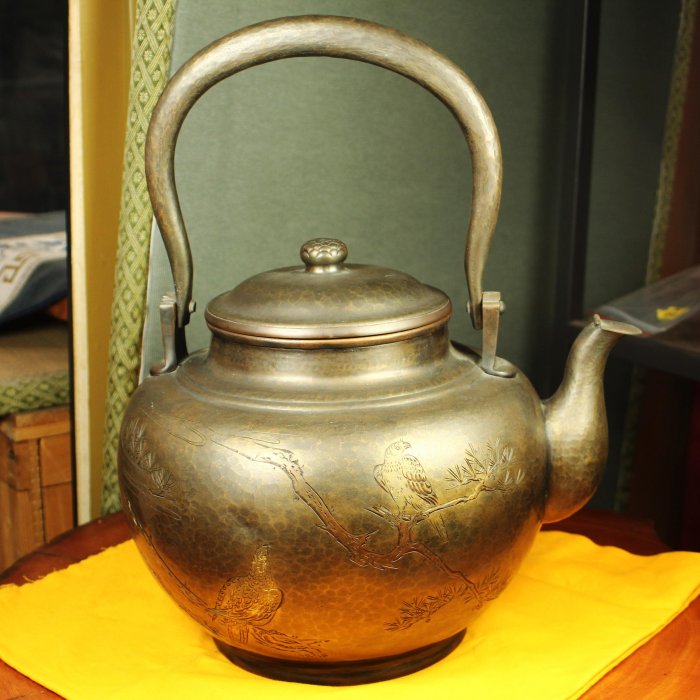桑園の】絕版珍藏稀有店頭大銅壺日本老工法山川堂手工鎚目7200ml 厚胎