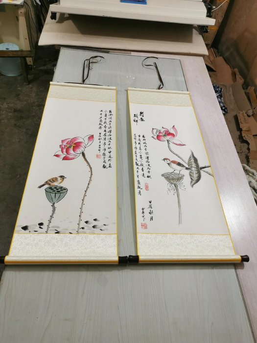 推薦收藏手工繪製水墨中國畫卷軸掛飾，客廳辦公室皆宜。純手工宣紙染墨