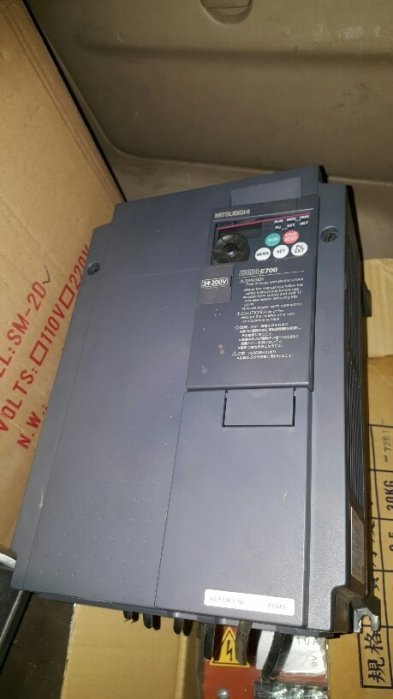 [多元化清倉品]三菱變頻器 FR-E720-7.5k 10HP(請先詢問庫存)