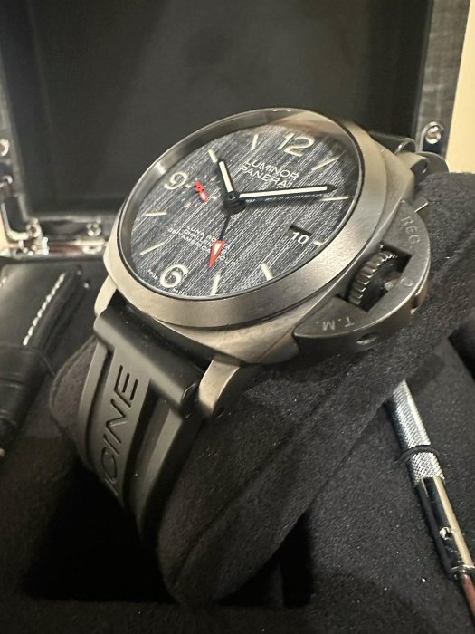 PANERAI 沛納海Luminor Luna Rossa GMT PAM01036 二手美品| Yahoo拍賣