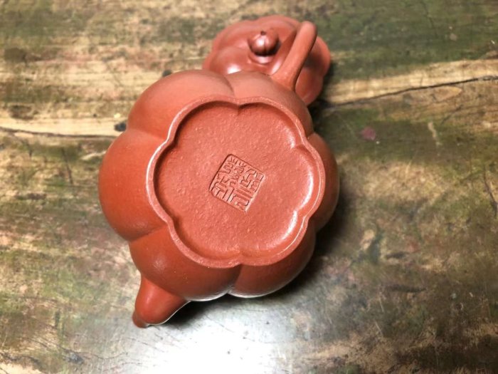 中國宜興紫砂壺～早期台灣訂制六瓣梅花壺/老朱泥/邵元蔭預定款| Yahoo拍賣