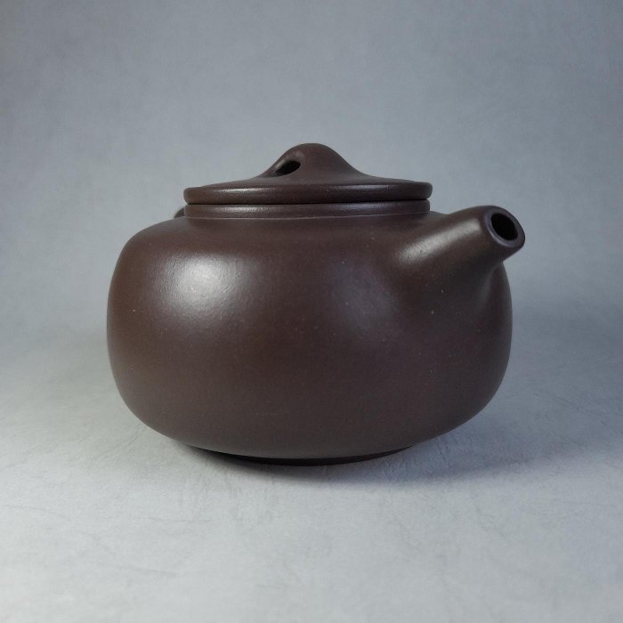 宜興紫砂一廠白標壺（1983-87年）紫泥.底款國珍製陶.200cc漂亮