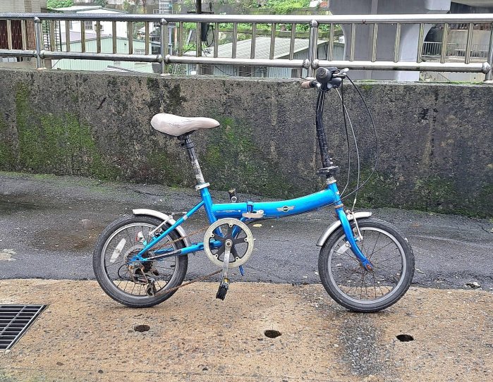 二手~MINI COOPER 絕版品 16吋 6速 寶藍色 高碳鋼折疊腳踏車 最大機動耐用小折車 腳踏車 單車2~功能正常