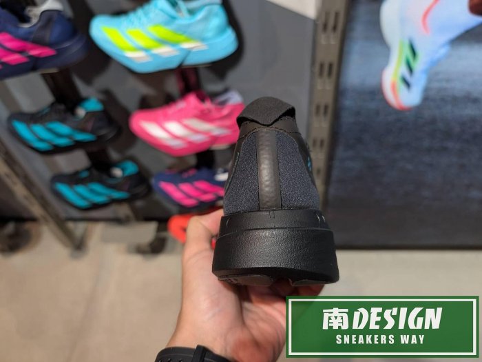 新品ADIZERO ADIOS PRO 4 26.5cm 南🔥2025 10月ADIDAS ADIZERO ADIOS PRO 4 跑鞋馬牌底高低差男款全黑
