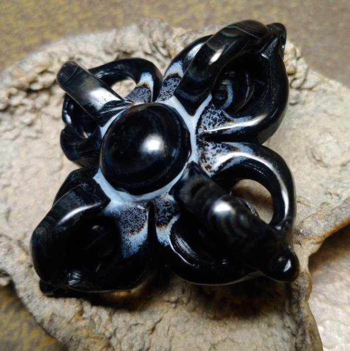 鏤雕十字金剛鈴杵天眼珠項墜Ben-73天然本色西藏九眼頁岩石原礦天珠、純