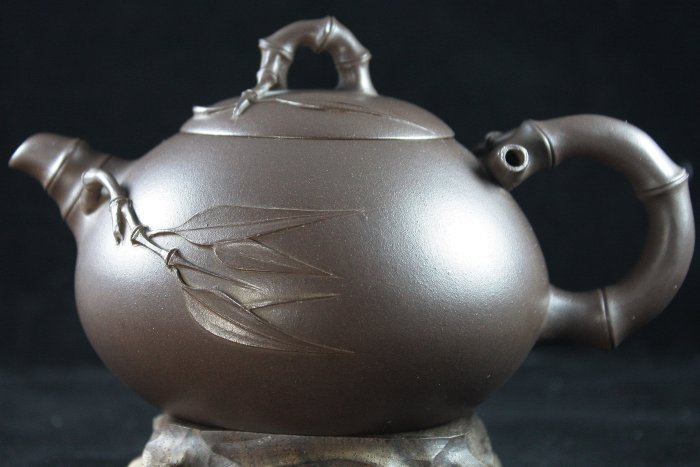 銘物】1992年萬亞鈞製竹節壺。現為國家級高級工藝美術師(保證真品)珍藏