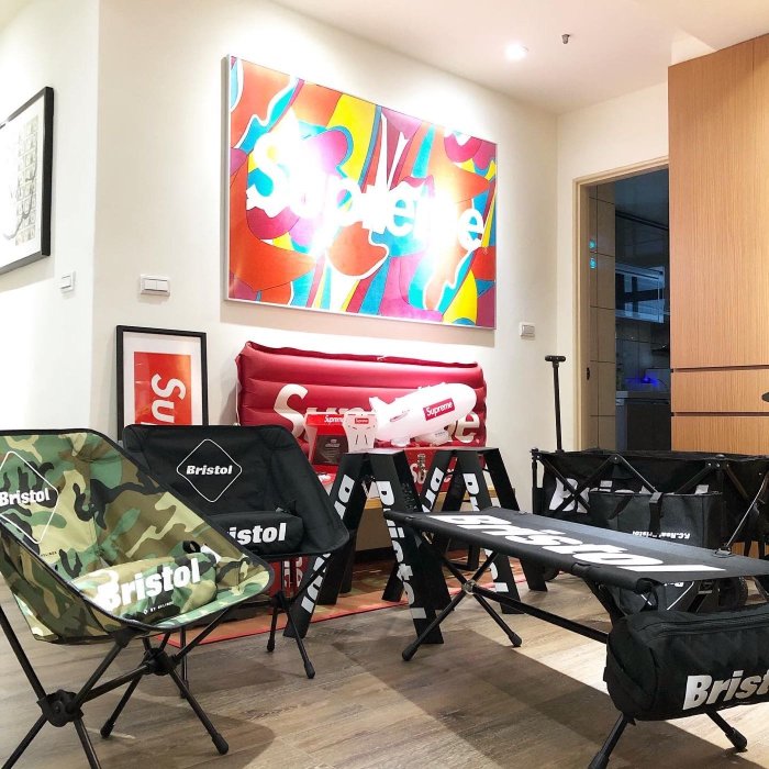 希望商店】FCRB F.C.Real Bristol HELINOX EMBLEM FOLDING CHAIR