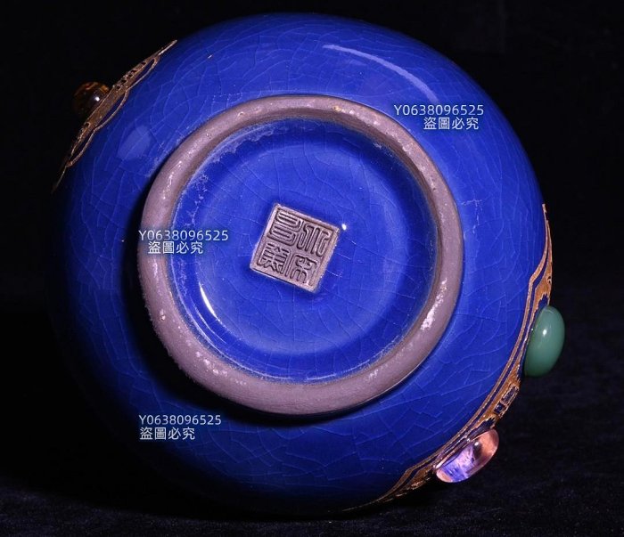 翡色 青釉 貫入 筆洗 宋元時代 幅約12.2cm 宋官窑宝石蓝釉刻字描金镶宝石双耳瓶，高23×13厘米200925 鈞窯汝瓷官窯