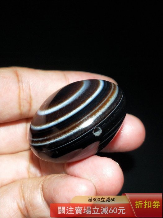 83、藥師瑪瑙羊板眼天珠尺寸40*25mm 55.6g 保真瑪瑙材質，纏絲天眼紋理