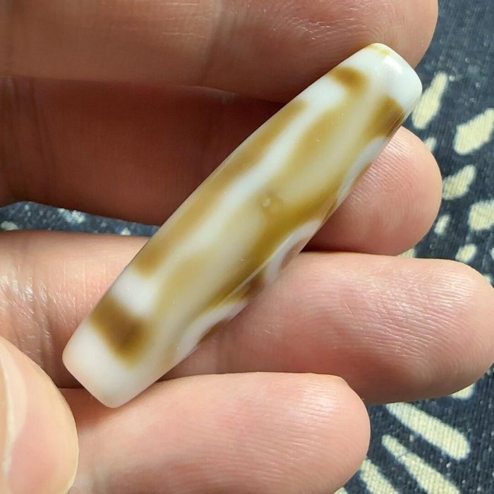嚴選藏傳古法白化天珠，尺寸43.8mm，油潤純味推薦收藏天珠白化天然