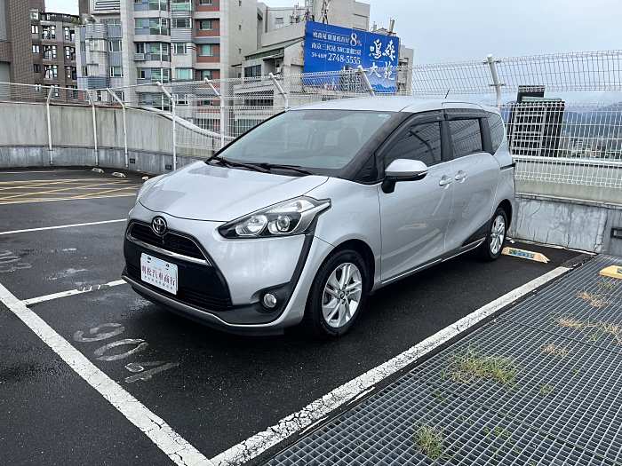 2017年1.8女用正一手車 僅跑4萬公里 5人座全程原廠保養 直購價27萬8千