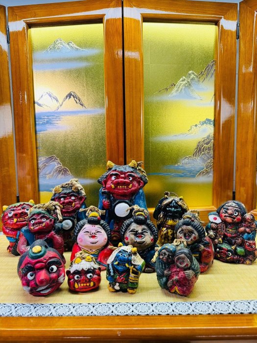 嚴選日本萬兵土鈴掛件，保存良好適合收藏。土鈴陶瓷藝術品，獨特造型令