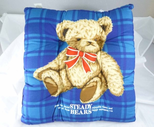 【震撼精品百貨】日本泰迪熊 STEADY BEARS~方形靠枕/坐墊『藍格&紅格&紅&藍』(共四款)