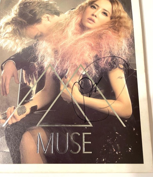 簽名）蔡依林Muse 大藝術家Dr. Jolin 愛的謬思精裝版36頁電影歌詞本