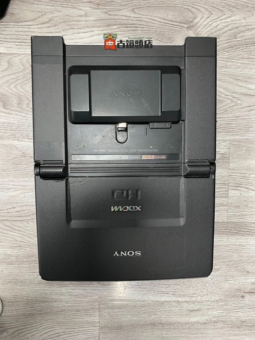 索尼PDW-HR1高畫質機帶SXS雙卡槽 單位機器成色可以功能全部正常使用這款帶索尼SXS雙卡槽帶HDSDIHDMI各介面都好用顯示屏正常使用看清楚型號是HR1單