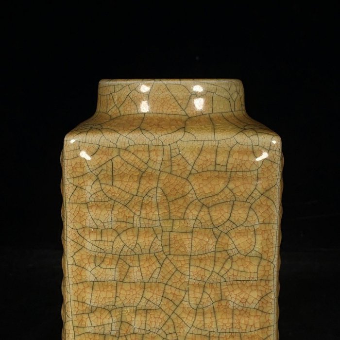 皇宋哥窯款琮式瓶，高22直徑11cm，200522 瓷器官窯汝窯【古雲