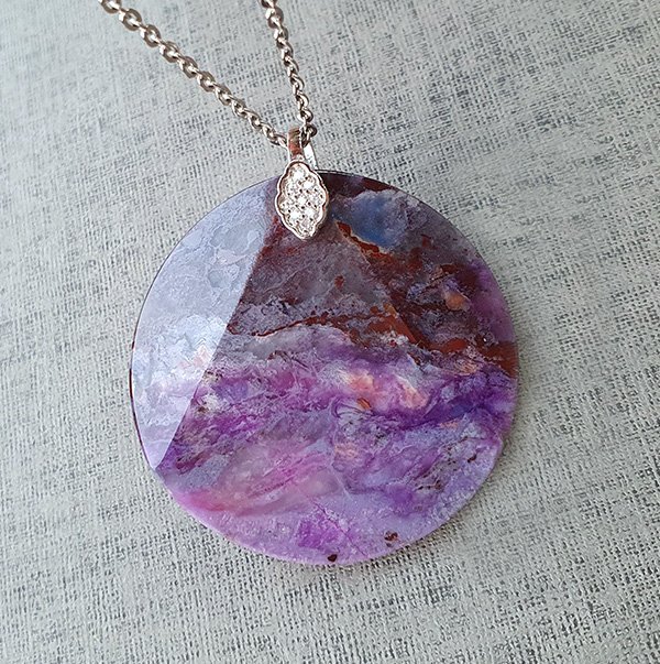 天然寶石的一種 ☆采鑫天然寶石☆**築夢踏實** 頂級天然油彩冰桃紫天藍舒俱徠大衛星墜